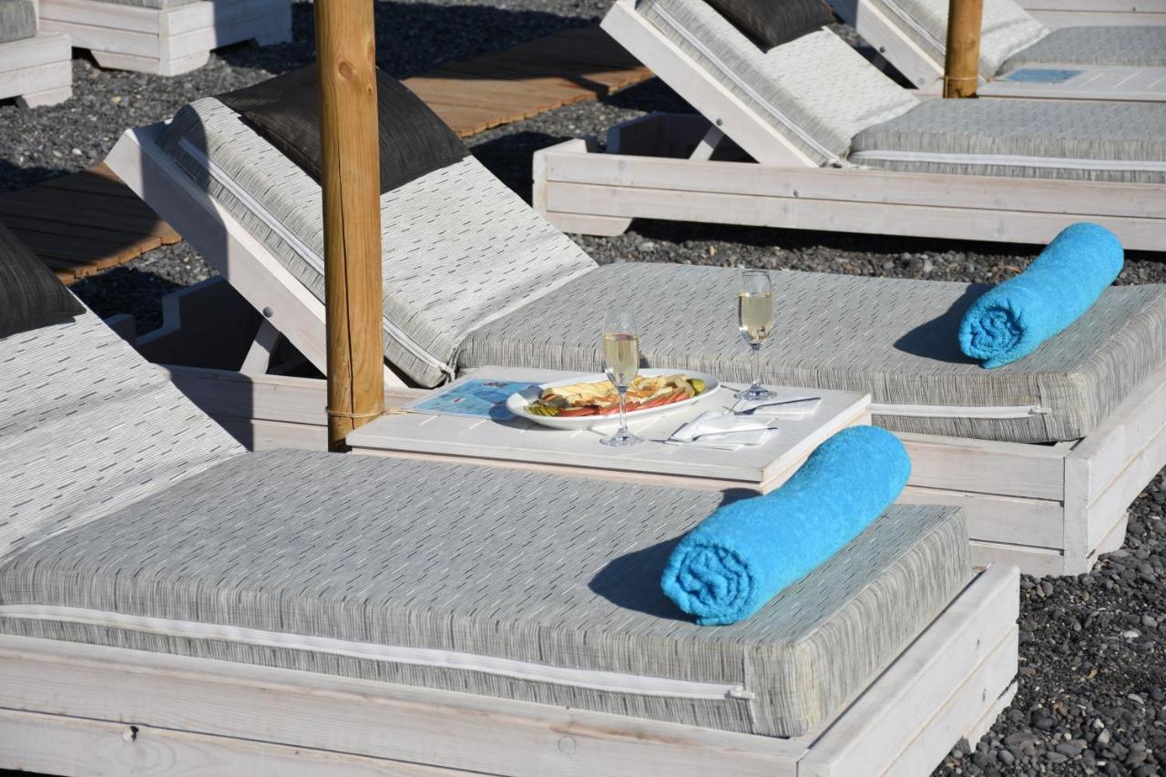 Arion Bay Hotel Santorini คามารี ภายนอก รูปภาพ
