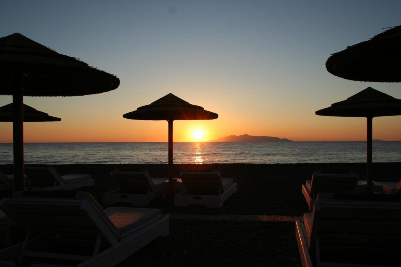 Arion Bay Hotel Santorini คามารี ภายนอก รูปภาพ
